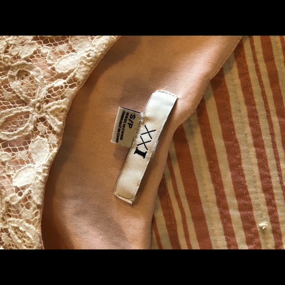 Lace Dress - Picture 3 of 3